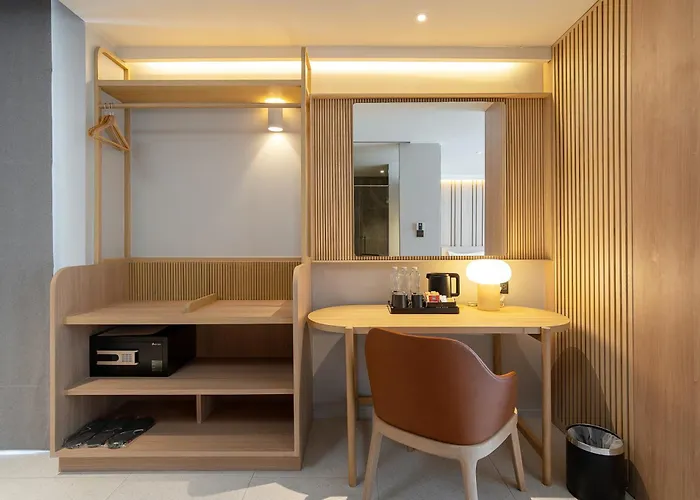 Saan Sathorn 4*