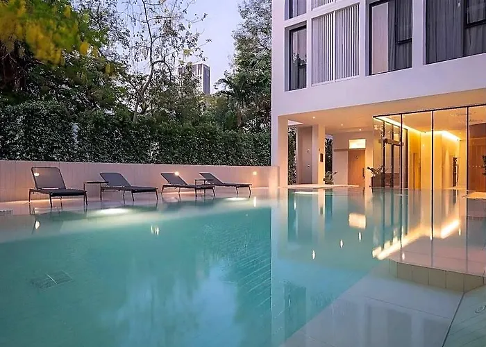Saan Sathorn 4*